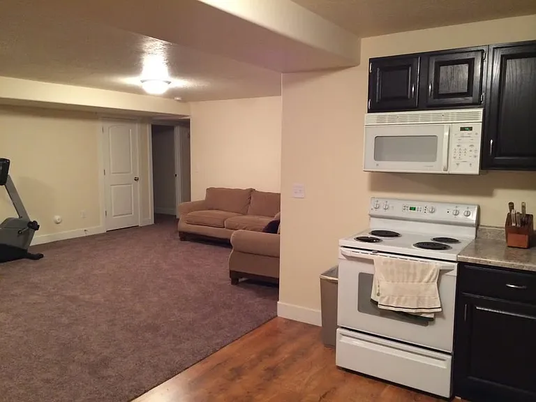 4216 E Inverness Ln — Photo 7