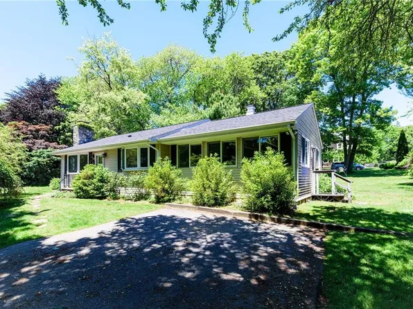 26 Fort Ninigret Rd, Charlestown, RI 02813