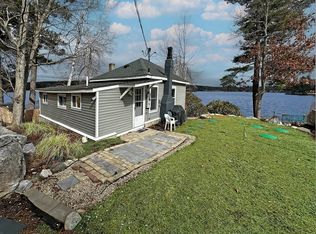 182 W Shore Dr, Pelham, NH 03076