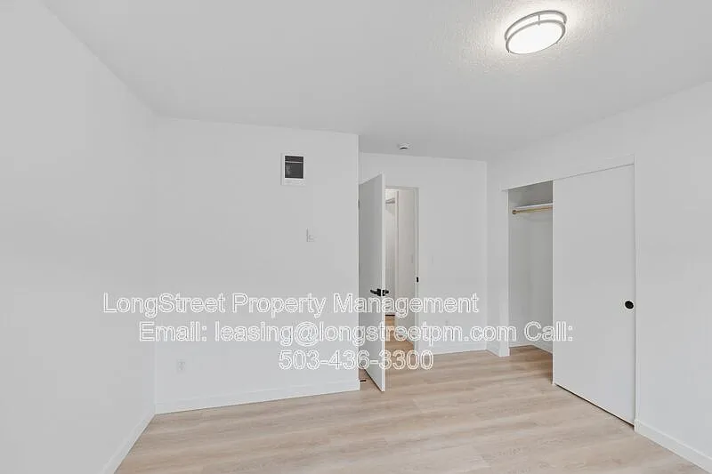 3 bed, 2.0 bath, 1300 sqft, $2,195 — Photo 3