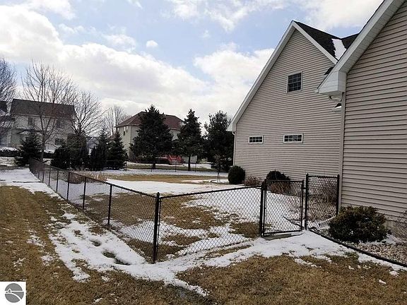 4th image of 1526 Batson Pl