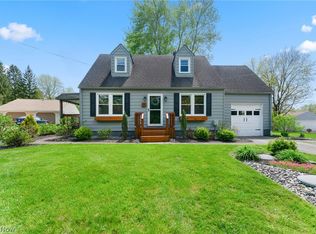 31 Roosevelt Dr, Hubbard, OH