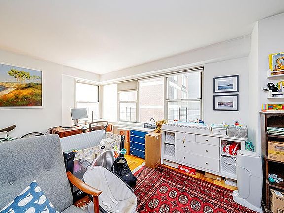4th image of 136 E 56th St APT 8J