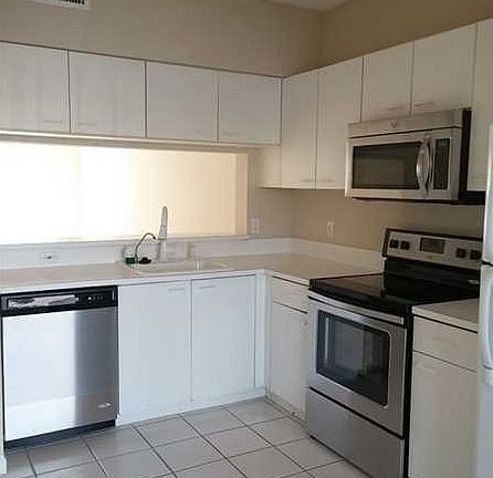 4th image of 4935 SW 31st Ter