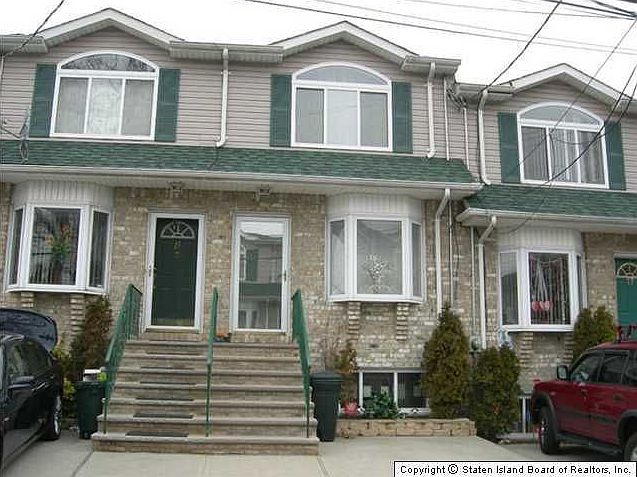 1st image of 19 Guinevere Ln