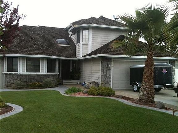 2nd image of 1432 Sail Ct
