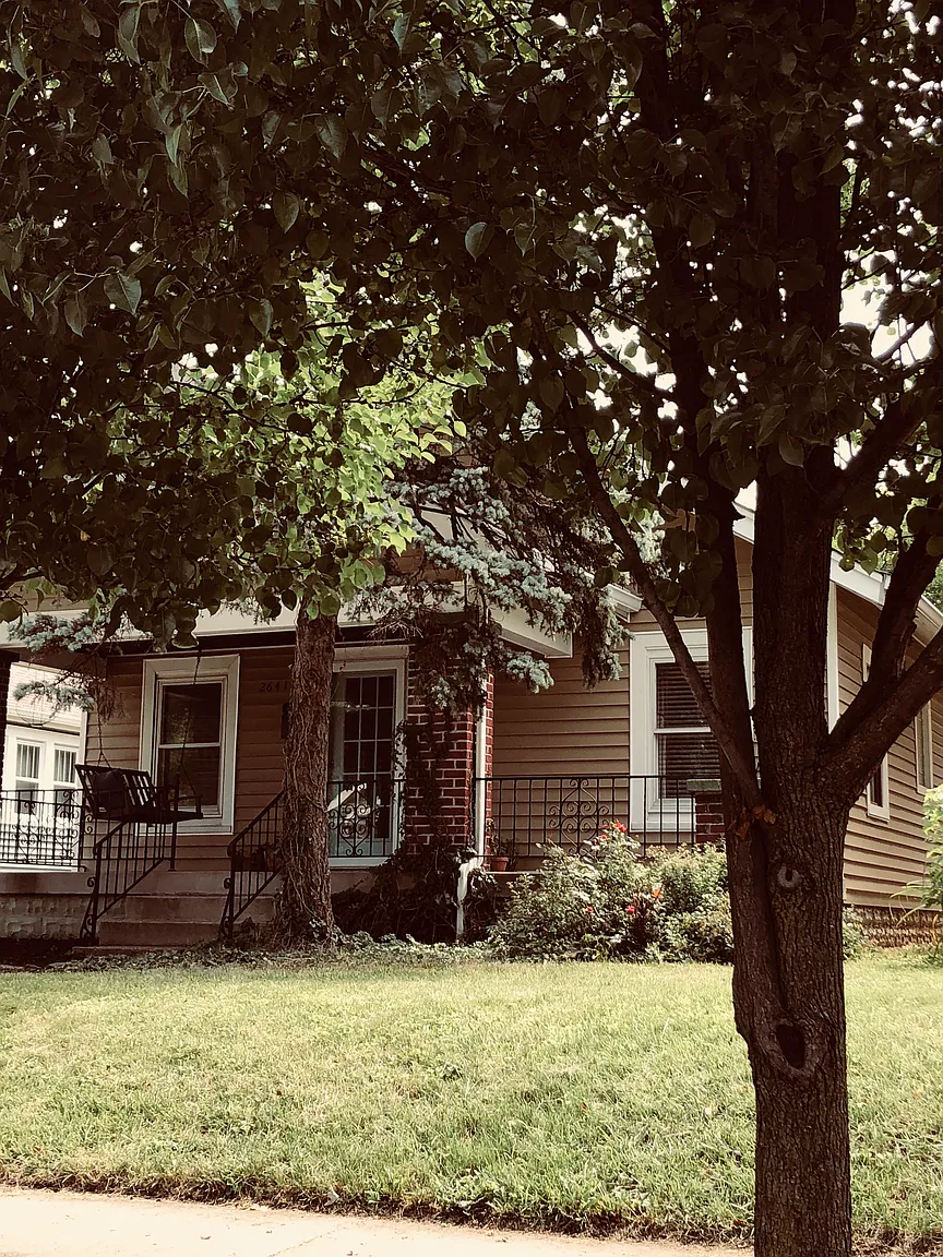 2641 Allen Ave photo 1