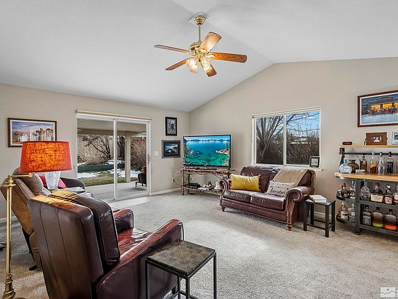 2nd image of 2979 San Mateo Dr
