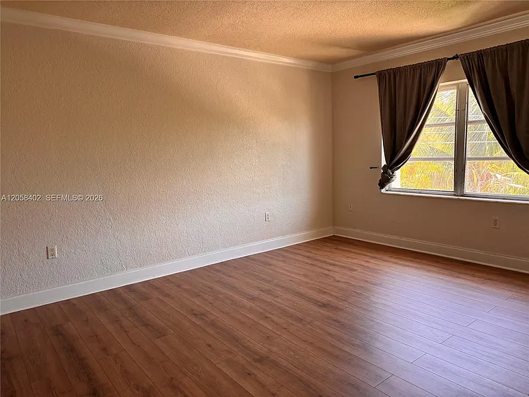 2640 NE 135th St #406 — Photo 6