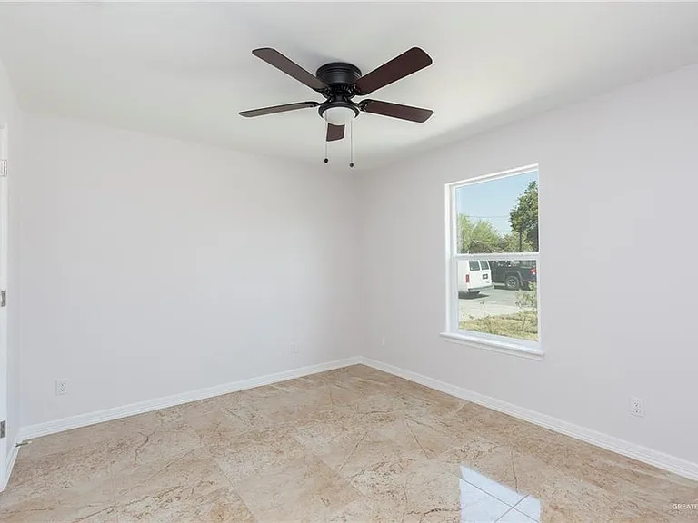 624 N Texas Ave — Photo 12