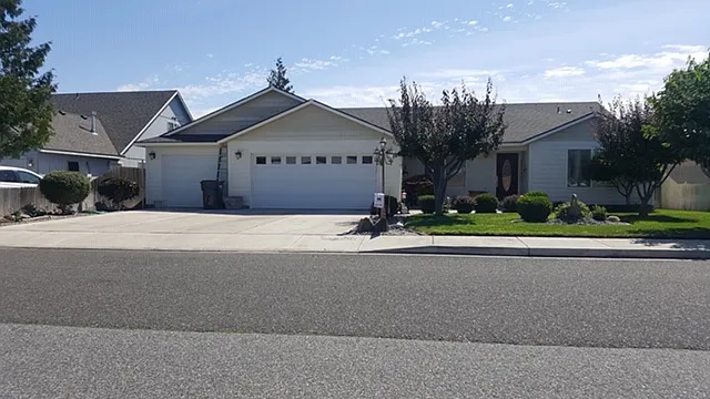5313 Cleveland Ln photo 1