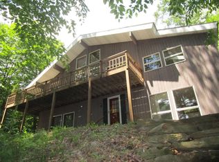 881 N Longford Lake Rd, Brackney, PA 18812
