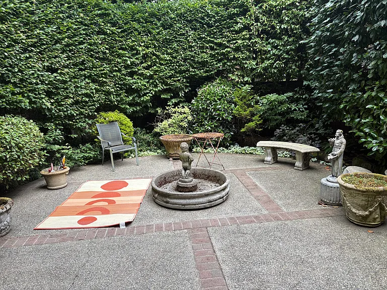 1630 Shenandoah Dr E — Photo 19