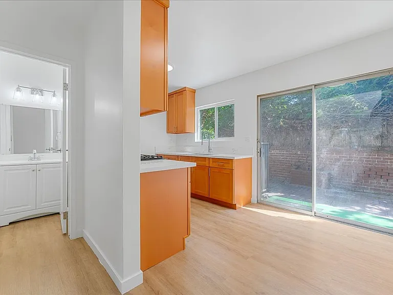 3528 E 2nd St #4 — Photo 3