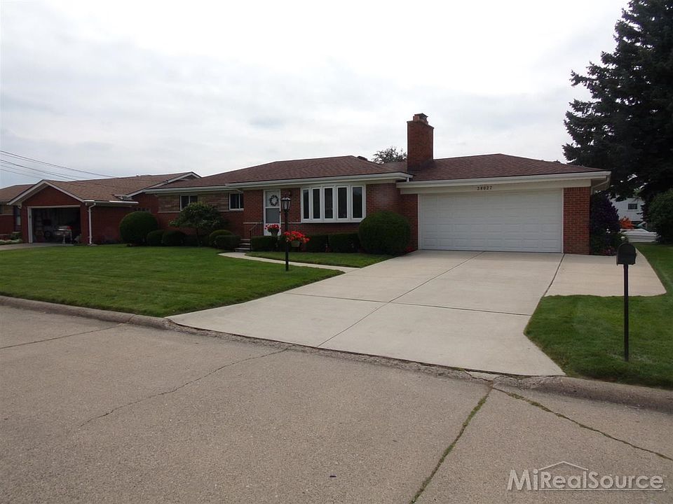 1st image of 38027 Villa Mar St