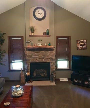 3rd image of 1715 Woodland Bluff Dr