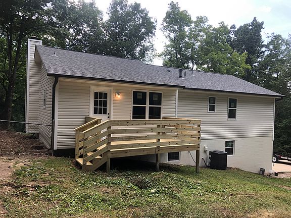 4th image of 5050 Briarwood Cir