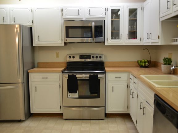 5th image of 8900 N Park Plaza Ct Unit 217
