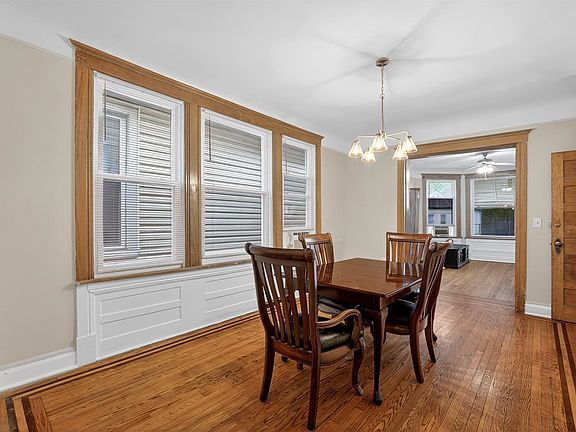 4th image of 18 Boyd Ave Floor 2