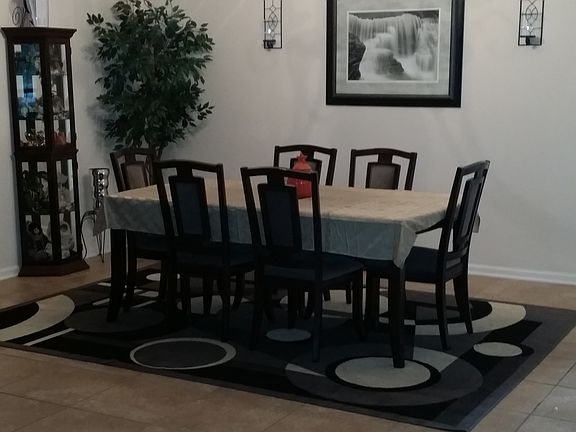 2nd image of 9 Hunters Hollow Ct