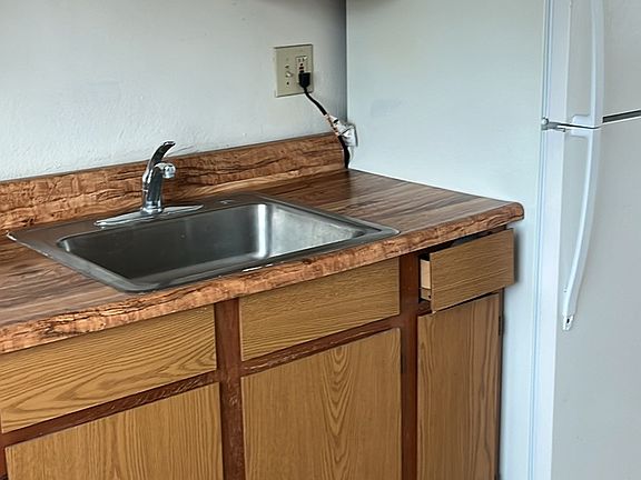 4th image of 1606 1/2 Pacific Beach Dr #1606-1/2