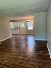5th image of 187 Tulip Dr