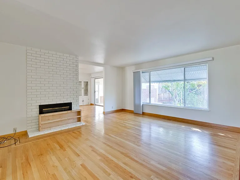 4712 Clarendon Dr — Photo 35