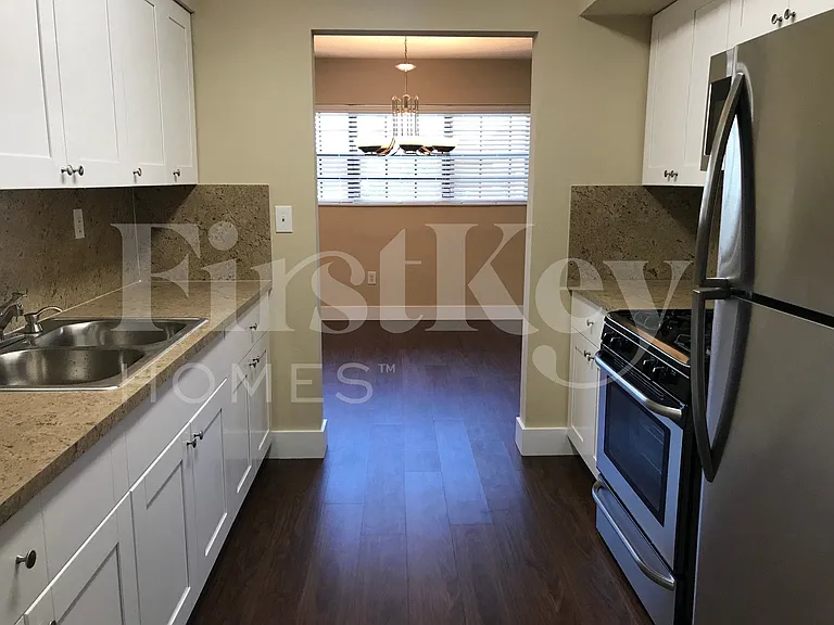 1420 NW 176th Ter — Photo 7