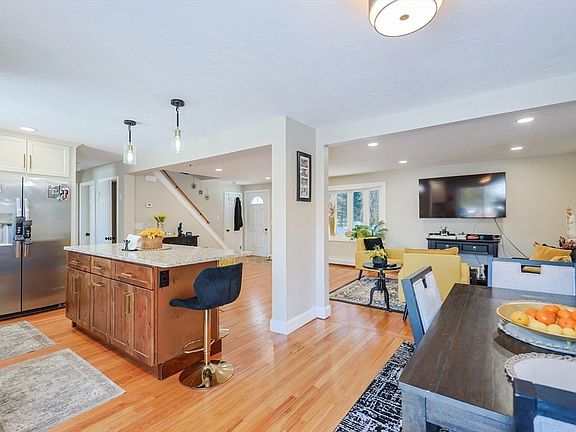 5th image of 158 Chester St