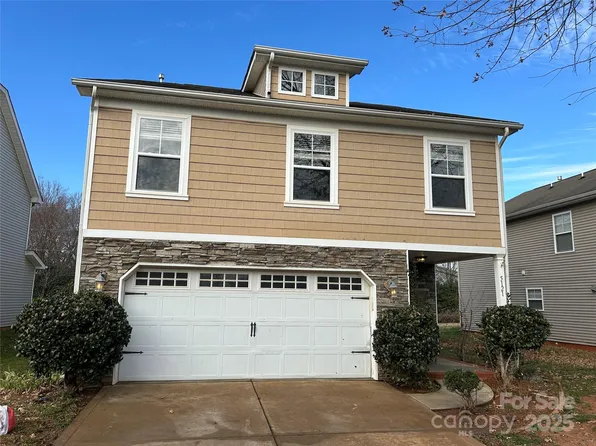 5121 Stone Park Dr, Charlotte, NC 28269