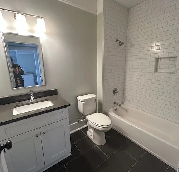 2109 Abercorn St #2 — Photo 11