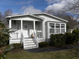 10 Grasswood Cir, Rockland, MA 02370