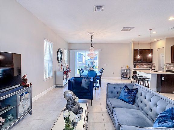 4th image of 7165 Summerlake Groves St