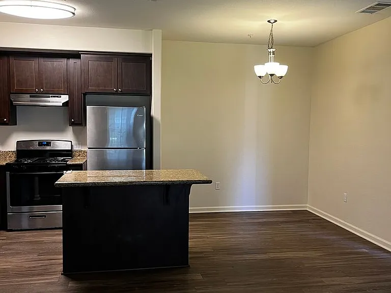 Luxe Ripon Apartments — Photo 49