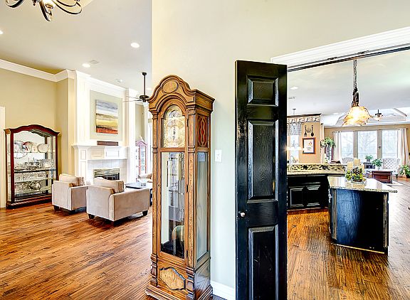 4th image of 809 Kleberg Ct