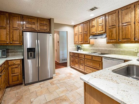 2nd image of 5942 Preston Valley Dr