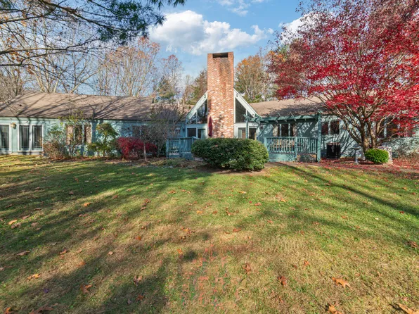 44 Echo Valley Road, Newtown, CT 06470