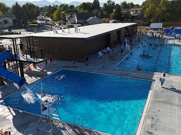 Walking distance to Columbine West community pool