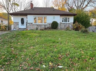 37 Warwick Rd, Hamilton, ON L8E 1Y5