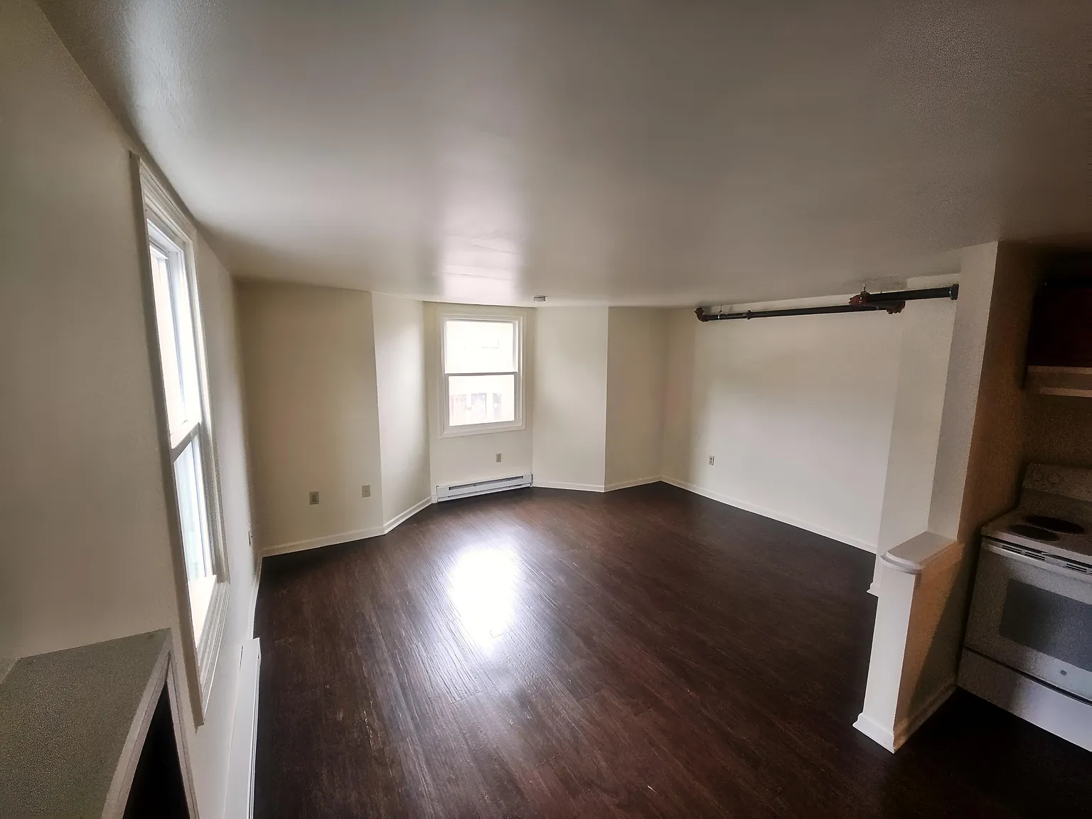 305 Bridge St — Photo 2