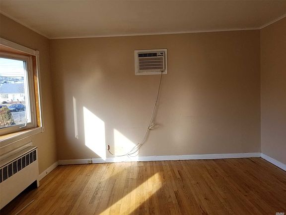 3rd image of 396 Albany Ave