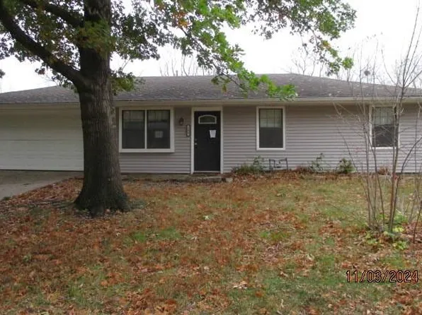 206 20th Ave N, Greenwood, MO 64034