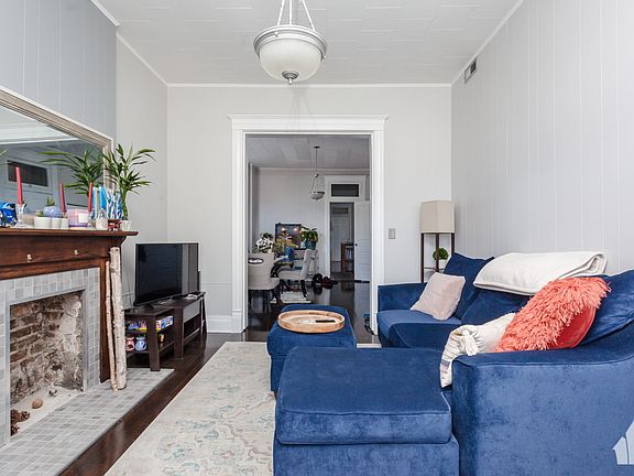 4th image of 2453 W Chicago Ave #2