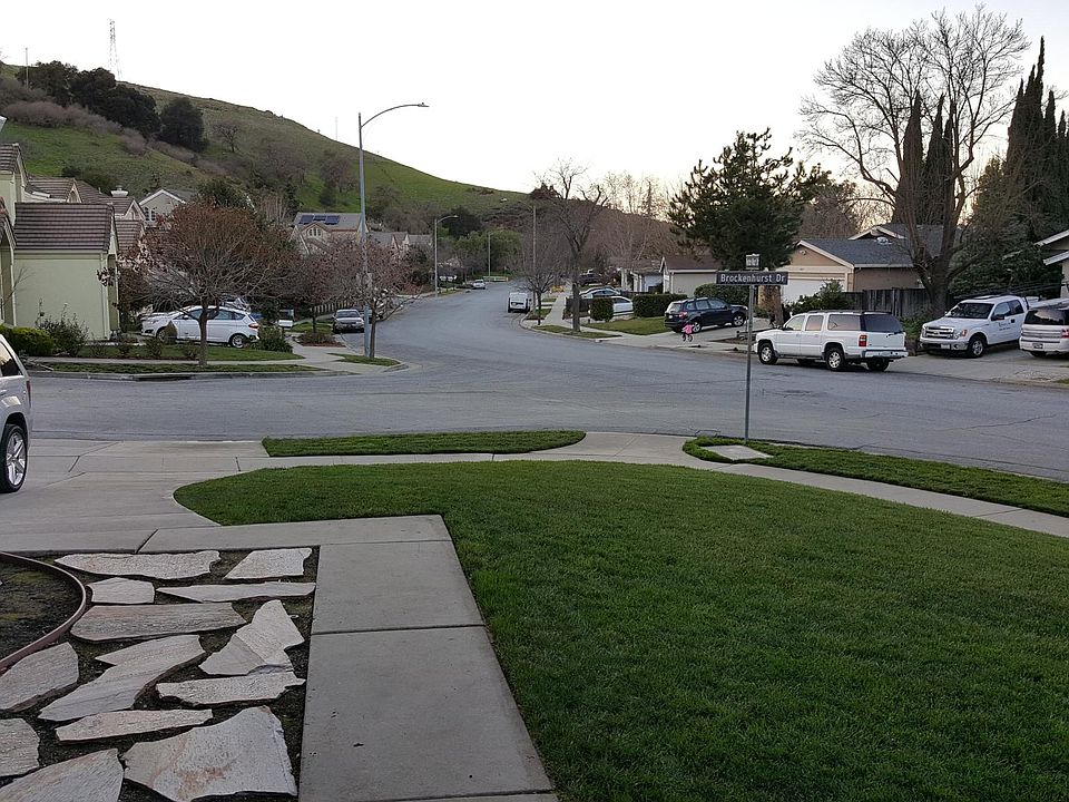 1st image of 342 Brockenhurst Dr