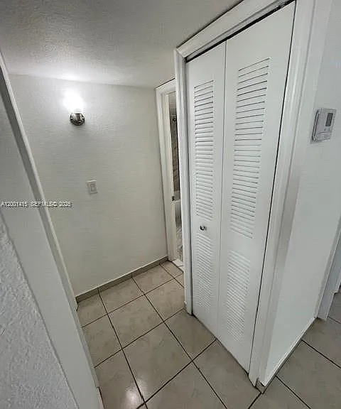 606 W 81st St #408 — Photo 6