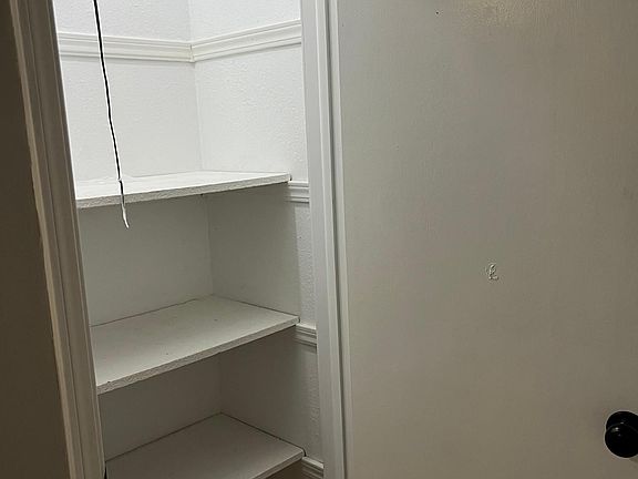 3rd image of 15233 Scr