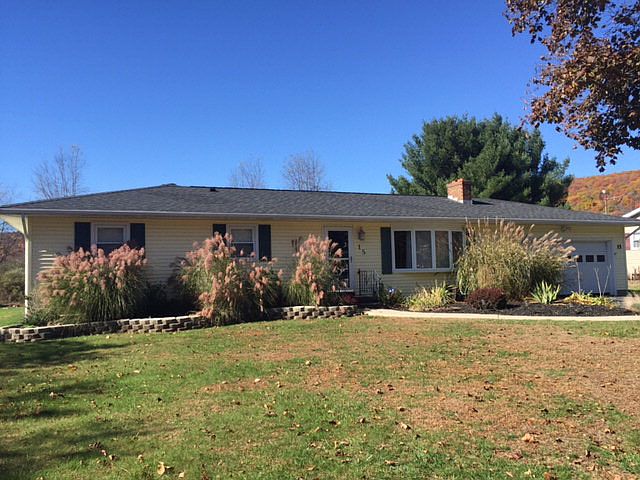 1st image of 15 Lyons Dr