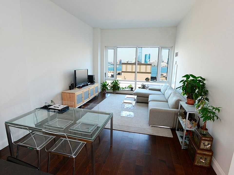1st image of 70 Little St W #10G