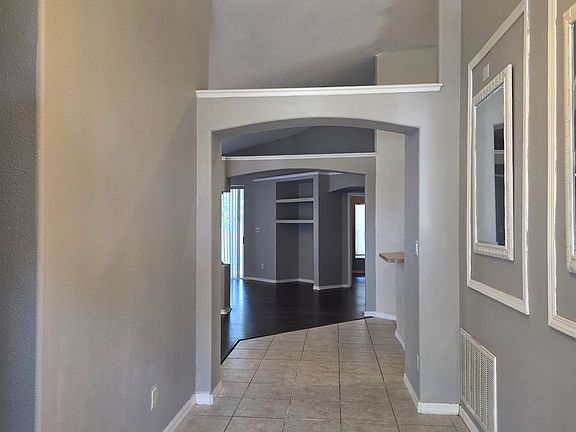 4th image of 1512 Sundown Ln