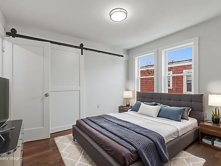 18 Ronan St #2 — Photo 44